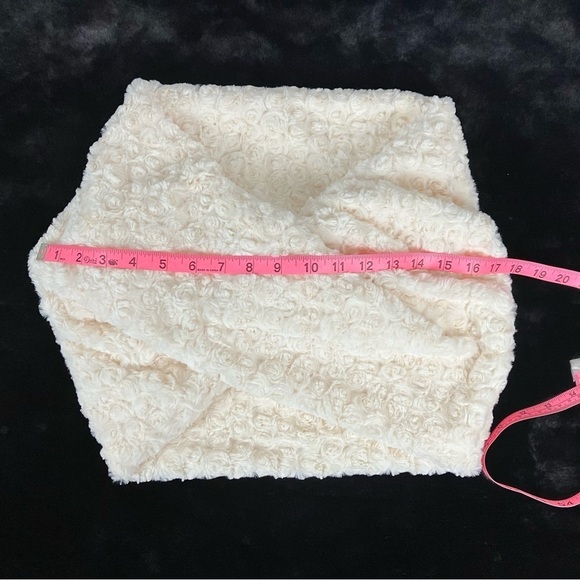 Faux Fur Infinity Scarf - Picture 5 of 6